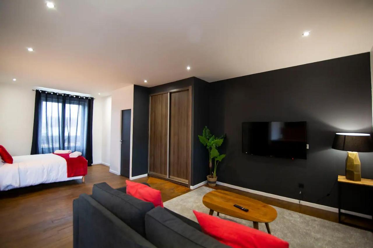 Les Suites Locarno Limoges Exterior foto