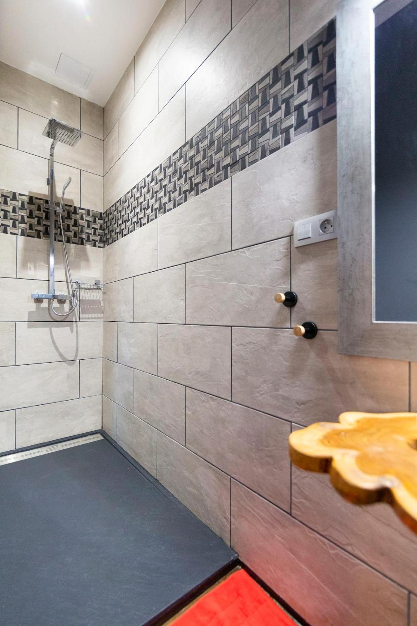 Les Suites Locarno Limoges Exterior foto